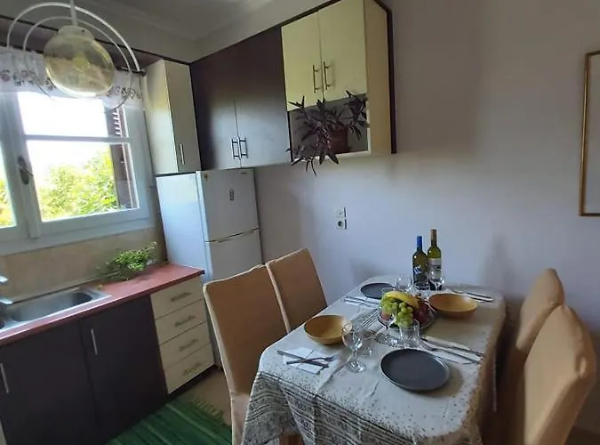 Eugenia * Perama (Corfu)