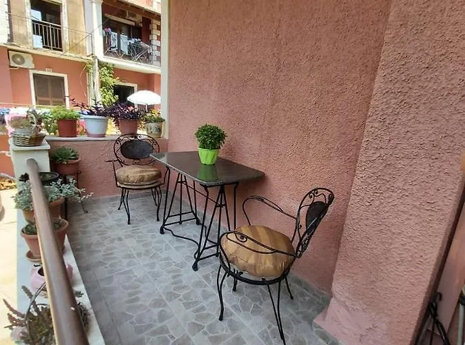 Eugenia * Πέραμα